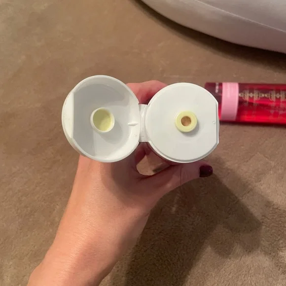 Bath & Body Works Strawberry Pound Cake Body Cream and Mist - Picture 3 of 4